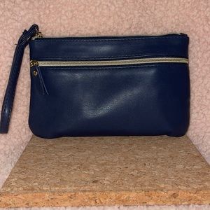 Phone charging navy blue Wristlet